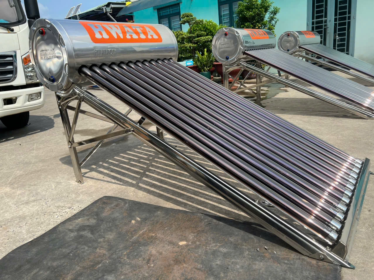 Bồn lạnh máy năng lượng mặt trời và các điểm nước nóng trong nhà Sơ đồ lắp máy nước nóng năng lượng mặt trời cho gia đình