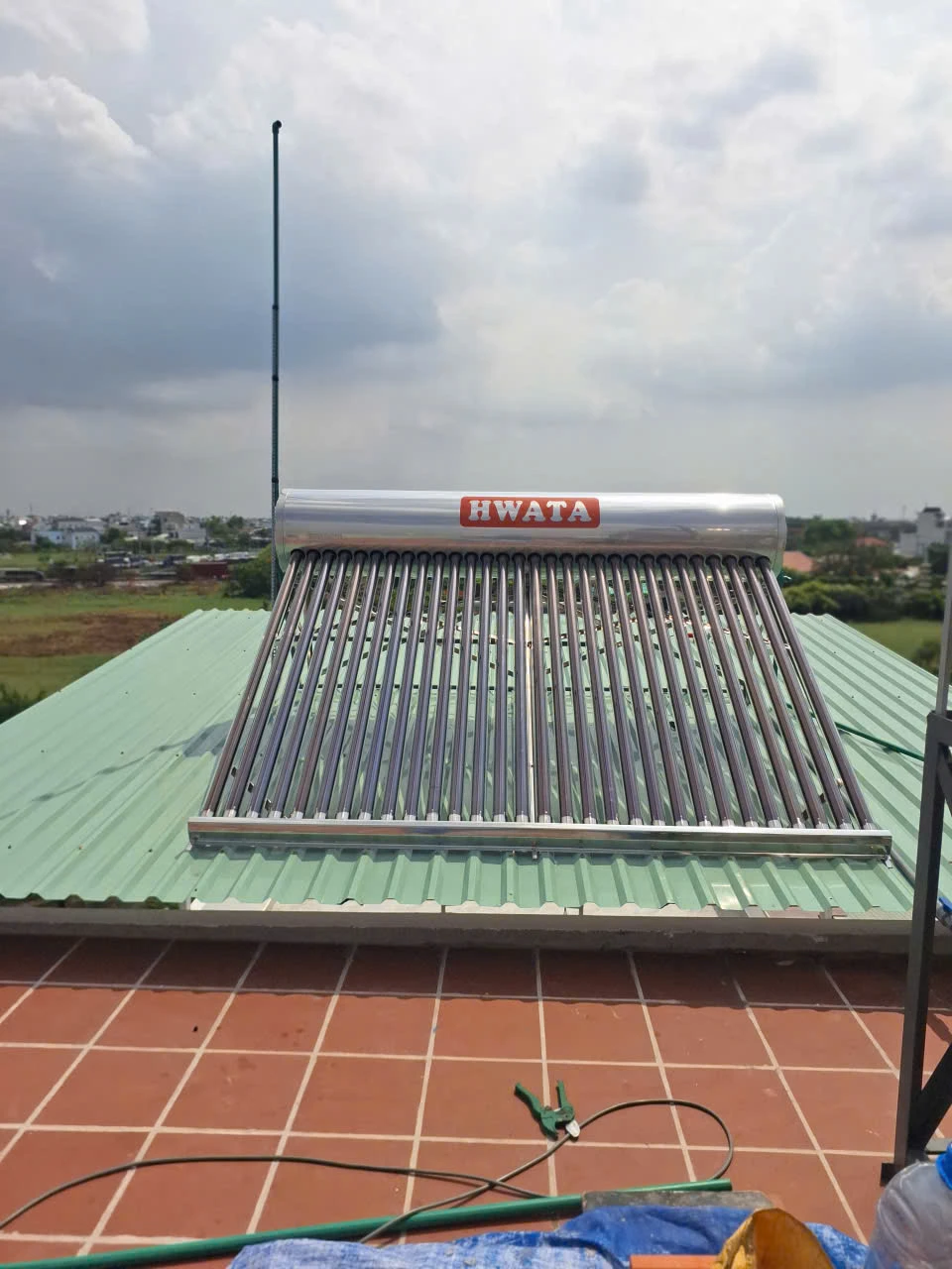 Chọn dung tích máy Hwata theo số người và mức sử dụng Cách chọn dung tích máy nước nóng năng lượng mặt trời theo số người