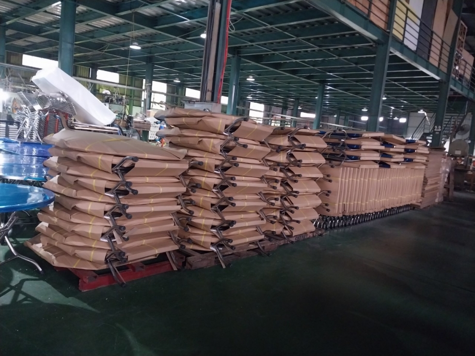 ban inox hwata toan phat