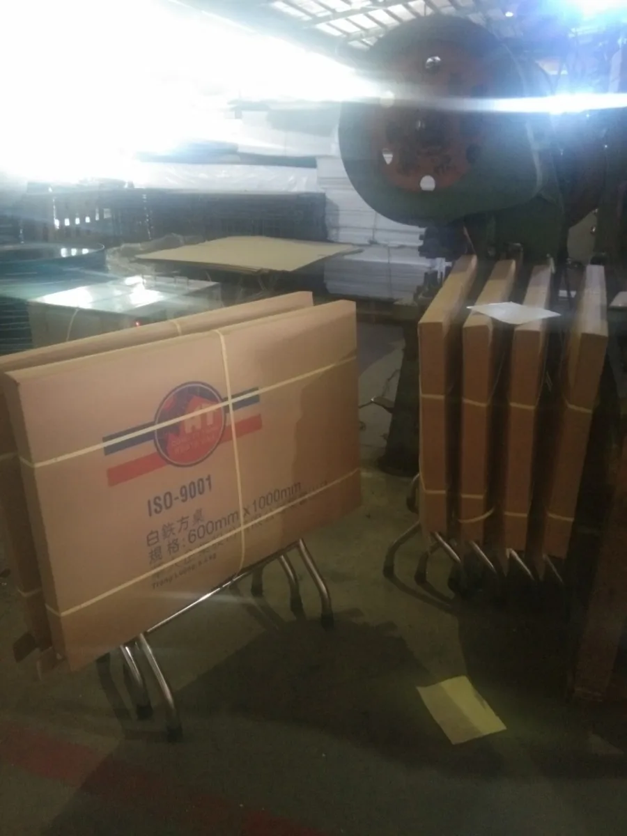 Bàn inox chữ nhật 2m có móc ghế BCN7