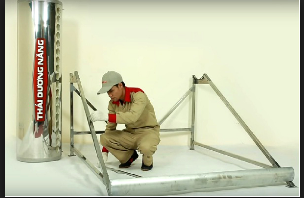 giá đỡ bình nước nóng Năng Lượng mặt trời Sơn Hà